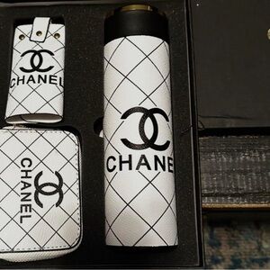 Chanel Collections✨Stylish Black and White Tumbler, Wallet and Key Holder in Set